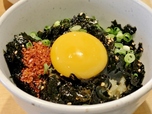韓国のりと卵の黄身がよく合う！