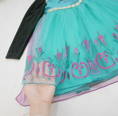 ディズニー】これクオリティ高すぎ…！「アナ雪なりきりワンピース」を