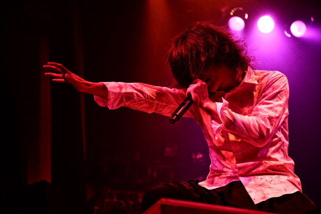 DEZERT　　撮影：小林裕和