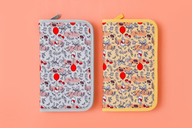 『Disney くまのプーさん・暮らし上手の収納ポーチBOOK YELLOW』、『Disney くまのプーさん・暮らし上手の収納ポーチBOOK GRAY』