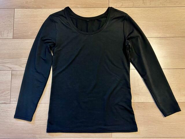 ワークマン×ファンケル保湿成分配合肌着/Rich Moist Veil 8分袖クルーネックT 1,500円(税込)　前側から