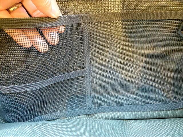 【オウルテック 3way防水バッグ】中には小物の収納に便利なメッシュポケットも付いています