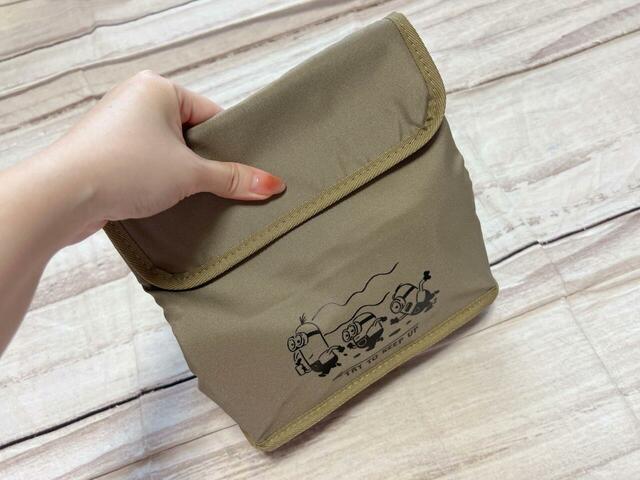 バッグにも収納しやすいサイズ感