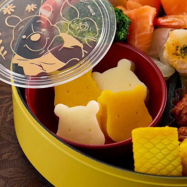 【ベルメゾン】おせち・三段重「くまのプーさん」｜27,900円(税込)