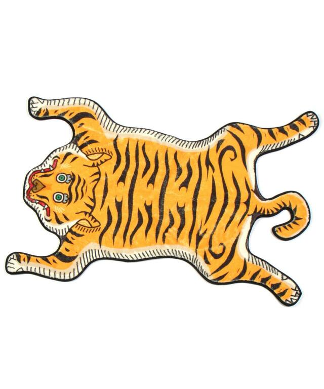 「オリジナルダイカットラグ トラ」8,800円（税込）