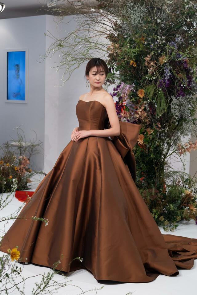 「ST」新作ウェディングドレス