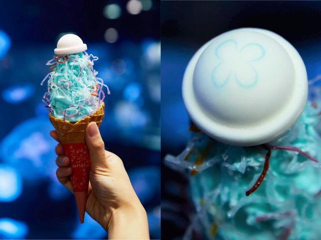 夏限定「クラゲ発生！ブルーソフト」　