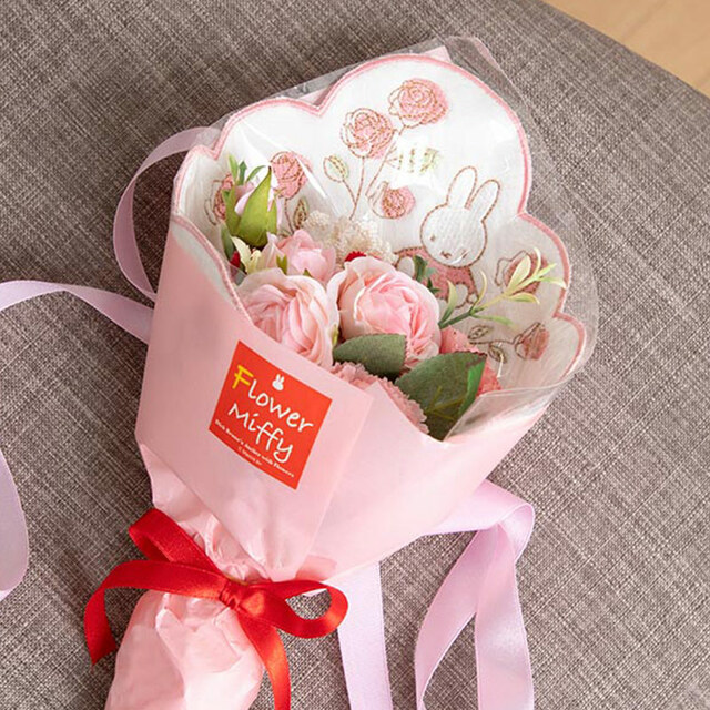 【フラワーミッフィー バースデーフラワーミニタオル アートフラワーブーケ】（バラ）価格：3,520円（税込）