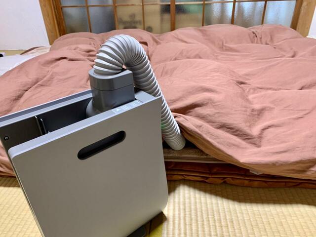 【アイリスオーヤマ ふとん乾燥機 カラリエ デザインタイプ】ダブルサイズの布団も隅々まで温風が届きます