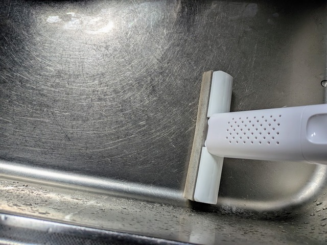 【コジット スマートハンディ吸水スポンジ】洗面所や台所のシンクの拭き上げにも活躍◎