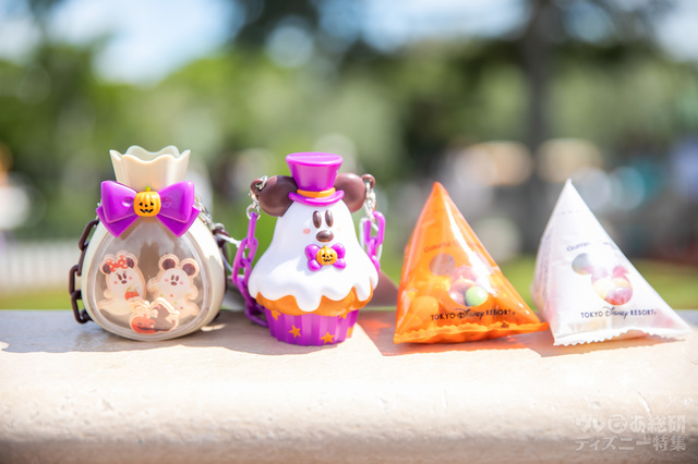 カラフルチョコレート、ミニスナックケース付き ¥800