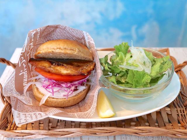 鯖バーガー（税込 500円）