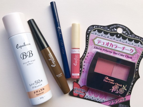 さまざまなダイソーコスメ