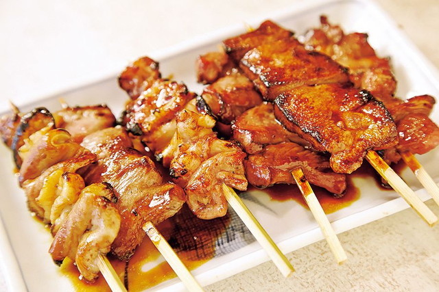 「もつ焼き」の名店／【小岩】みつよし　もつ焼 1本100円