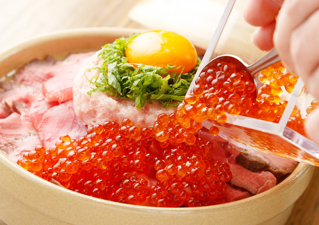 和牛 マグロ いくらたっぷりの 土鍋飯 が美味しそう うまい肉 和牛 マグロ いくらたっぷりの 土鍋飯 が美味しそう うまい肉