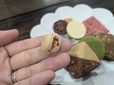 【六花亭の〇△□ 88個入】カリッとした軽い食感の「クロッカン」ヨーグルトにトッピングしても合うんだそう！