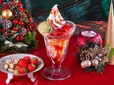 【サンマルクカフェ】「ストロベリー＆ピスタチオアイスのX'mas ケーキパフェ」690円　※写真はイメージです
