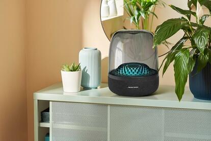 迫力のサウンドと美しく輝くライトが一体に。Harman Kardonの名作