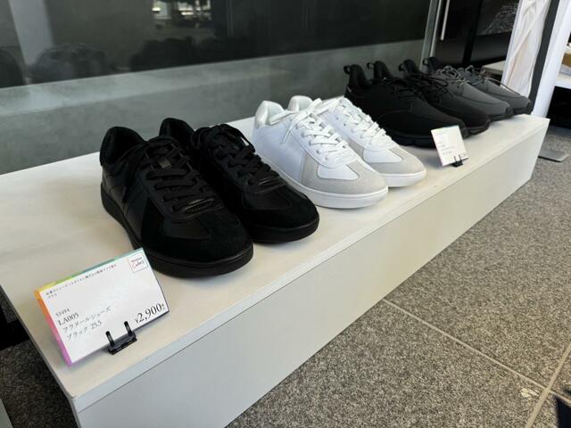 【ワークマン／フラヌールシューズ】ブラックとホワイトという究極にシンプルなカラバリがGOOD！