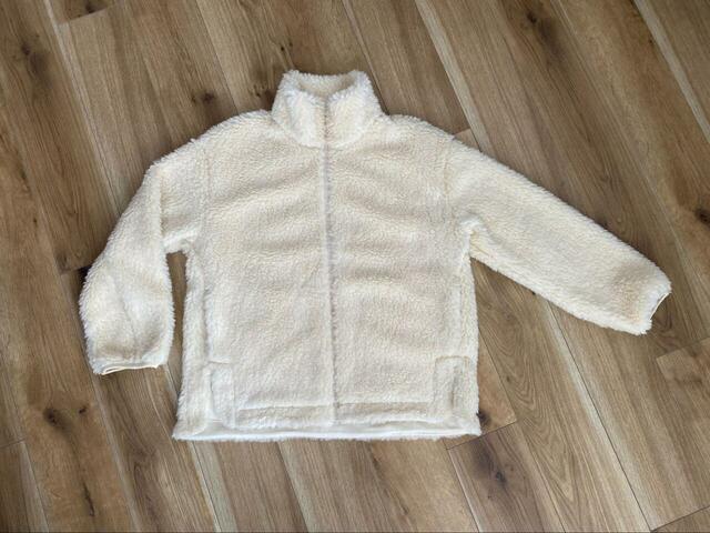 【UNIQLO フリースジップアップジャケット】カラーはナチュラル、ブラウン、ネイビー、パープルの4展開です