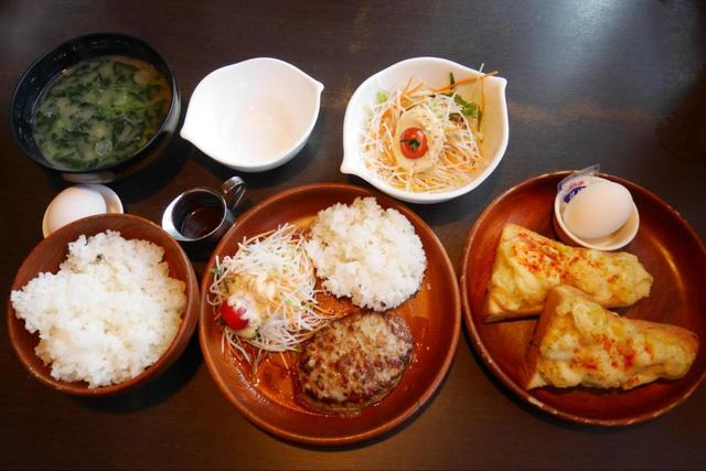 【びっくりドンキー モーニング】SNSで話題のモーニングを実食レビュー