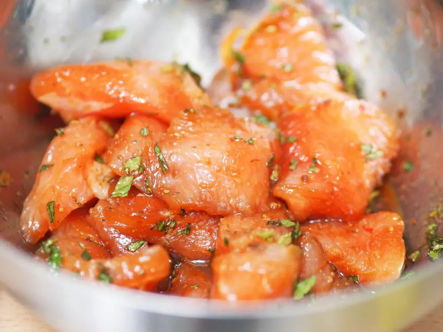 料理研究家アンナさんアイデアレシピ「コーンフレークの衣★焼肉のたれチキンカツ」