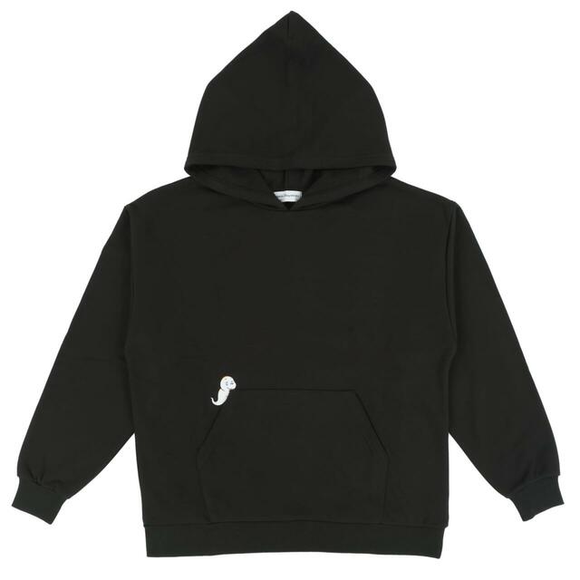 パーカー 6,200円|妖しげなパークへ足を踏み入れてしまったディズニーの仲間たちを描いたグッズ|東京ディズニーリゾート「ディズニー・ハロウィーン」|販売店舗:東京ディズニーランド「ディズニー&カンパニー」、東京ディズニーシー「エンポーリオ」|発売日:2026年9月15日(火)