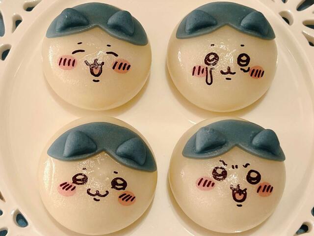 【ちいかわ食べマスモッチ】表情豊かなハチワレ。どの表情もたまりません…！