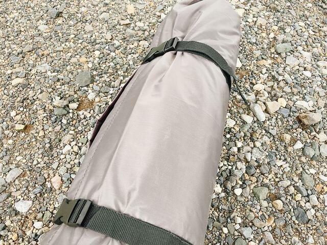 【ワークマン 【WEB限定】BASICドームテント 1人用 （キャノピー110cm）】同色の収納袋がおしゃれ