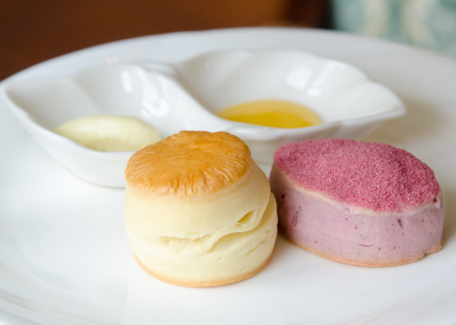 “ディズニー・イースター” アフタヌーンティーセット｜東京ディズニーランドホテル「ドリーマーズ・ラウンジ」