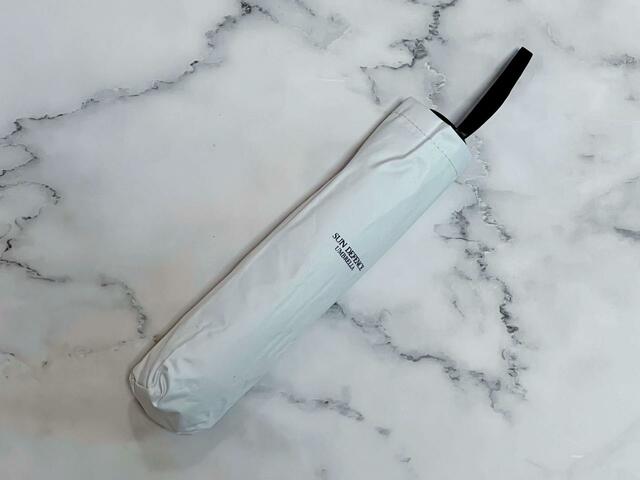 【美白肌モデル辻元 舞プロデュース! SUN DEFENCE 100%遮光日傘BOOK 涼しさアップのWHITE ver.】日傘は傘袋付き