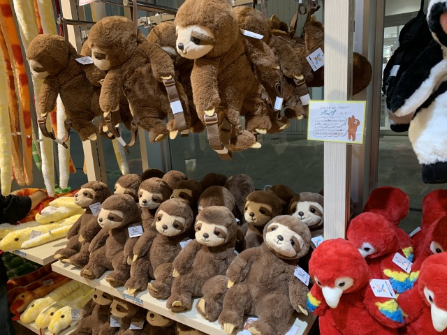 ナマケモノのぬいぐるみがバッグになった！