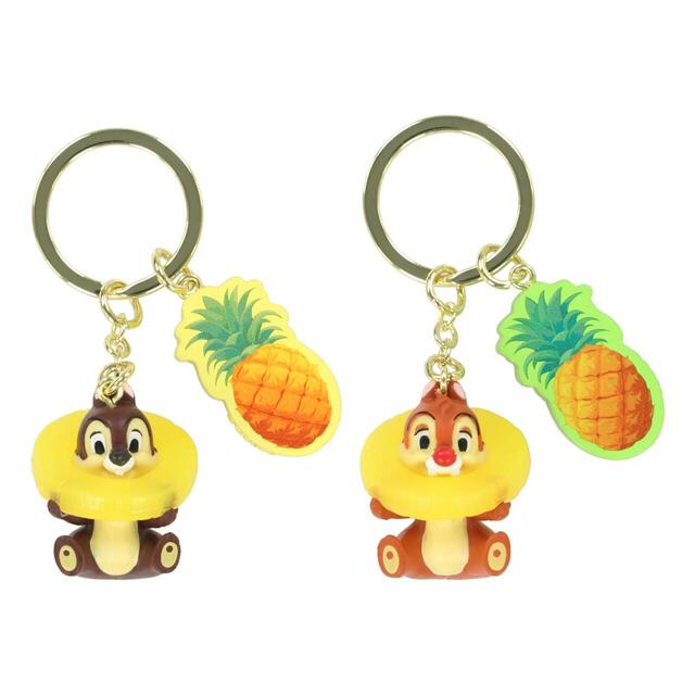 キーチェーンセット 2,200円|夏の東京ディズニーリゾート「Hello Hello SUMMER!」グッズ|販売店舗:東京ディズニーランド「グランドエンポーリアム」、東京ディズニーシー「タワー・オブ・テラー・メモラビリア」|発売日:2026年6月11日(木)