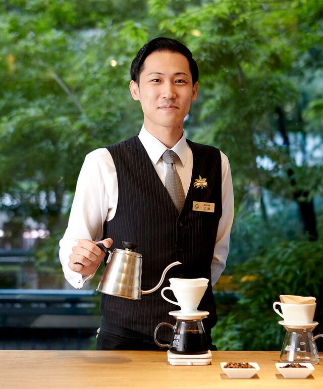 「アドバンスド・コーヒーマイスター三浦朝(はじめ)さん」【ホテルメイドの“焼き立てシュガーバタークレープ”も好きなだけ♪秋の味覚を堪能できる「オータムスイーツブッフェ」開催】