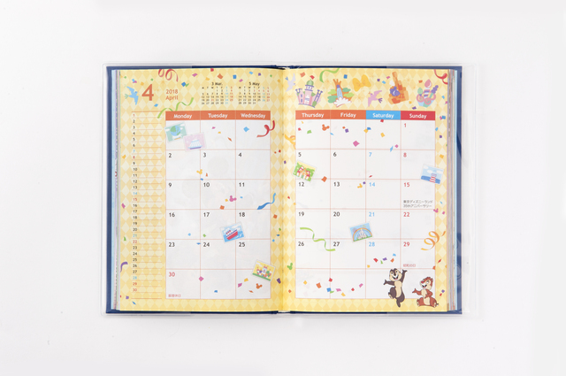 スケジュール帳 ¥1,700（2017年8月10日発売）販売店舗／東京ディズニーランド「ハウス・オブ・グリーティング」東京ディズニーシー「イル・ポスティーノ・ステーショナリー」