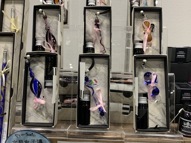 ペンダントタイプのガラスペン