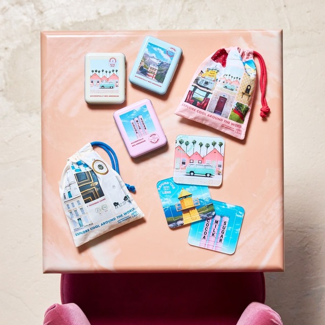 【Afternoon Tea LIVING】紅茶缶 各￥1,100、コーヒー入り巾着 各￥1,296、コースター 各￥880