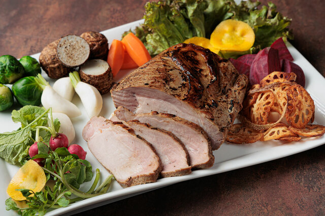 「ローストポーク」＜期間：2026年5月2日～5日＞【GWはアンガスビーフの鉄板焼き＆旬のいちごスイーツも食べ放題！4日間限定“至福のランチブッフェ”開催！】