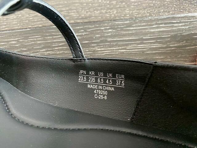 【UNIQLO : C　Tストラップバレエシューズ】サイズはオンラインストア限定含め、22.5～26cmの8展開です