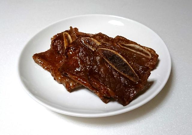 ナチュラリズム第二工場　US冷凍ビーフ骨付きショートリブ　1kg×2パック（2kg）　4980円