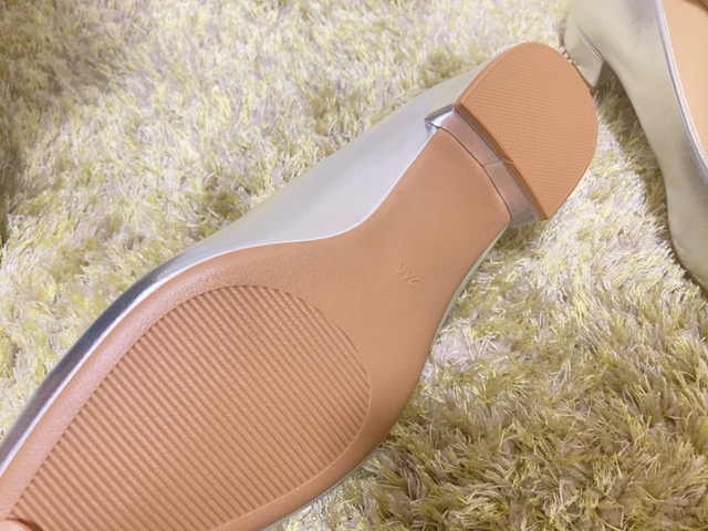 【GU マシュマロローヒールパンプス】2層リフトの減音ヒールを使用。歩いている時のカツカツ音が気になりません！