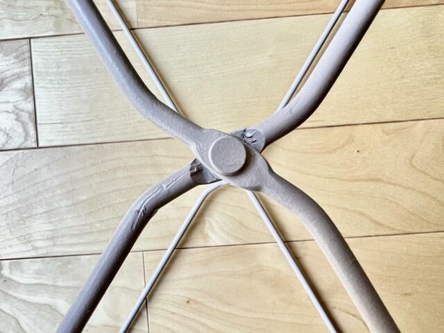 【3COINS　ジュートスリムランドリー収納】枠の交差している部分に手を挟まないように注意