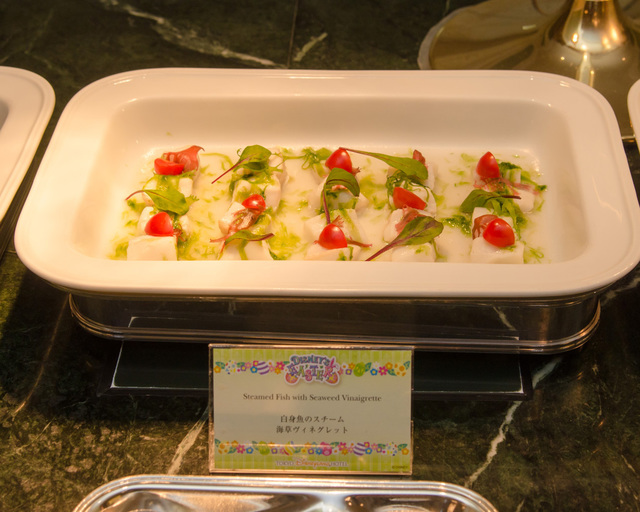 2016年“ディズニー・イースター”ランチブッフェ／ディナーブッフェ｜東京ディズニーランドホテル「シャーウッドガーデン・レストラン」