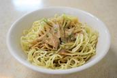 台北市内の濱江市場にある「劉媽媽涼麵」の涼麺