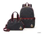 左【ヨーク サッチェル】H23×W30×D9cm ￥18,150 右【キャリアー バックパック】H41×W28×D14cm ￥26,400