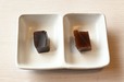 左が「小形羊羹 おもかげ」、右が「水羊羹 黒砂糖」