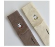 【ミッフィー×靴下屋】「ミッフィーワッフル刺繍ソックス」1,870円/毛混素材でふんわり、あたたかなのもポイント