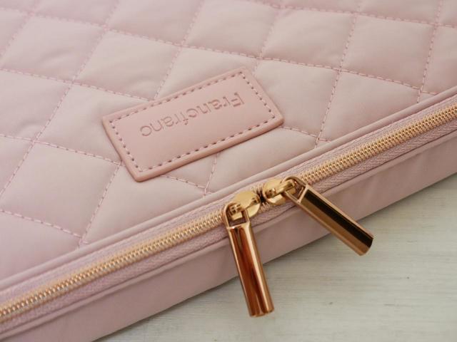 【Francfranc】キルティングPCケース