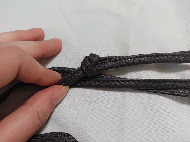 ショルダー部分は長さを調節できる