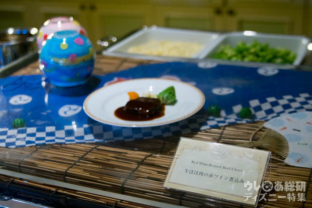 “ディズニー夏祭り”ランチブッフェ／ディナーブッフェ｜東京ディズニーランドホテル「シャーウッドガーデン・レストラン」